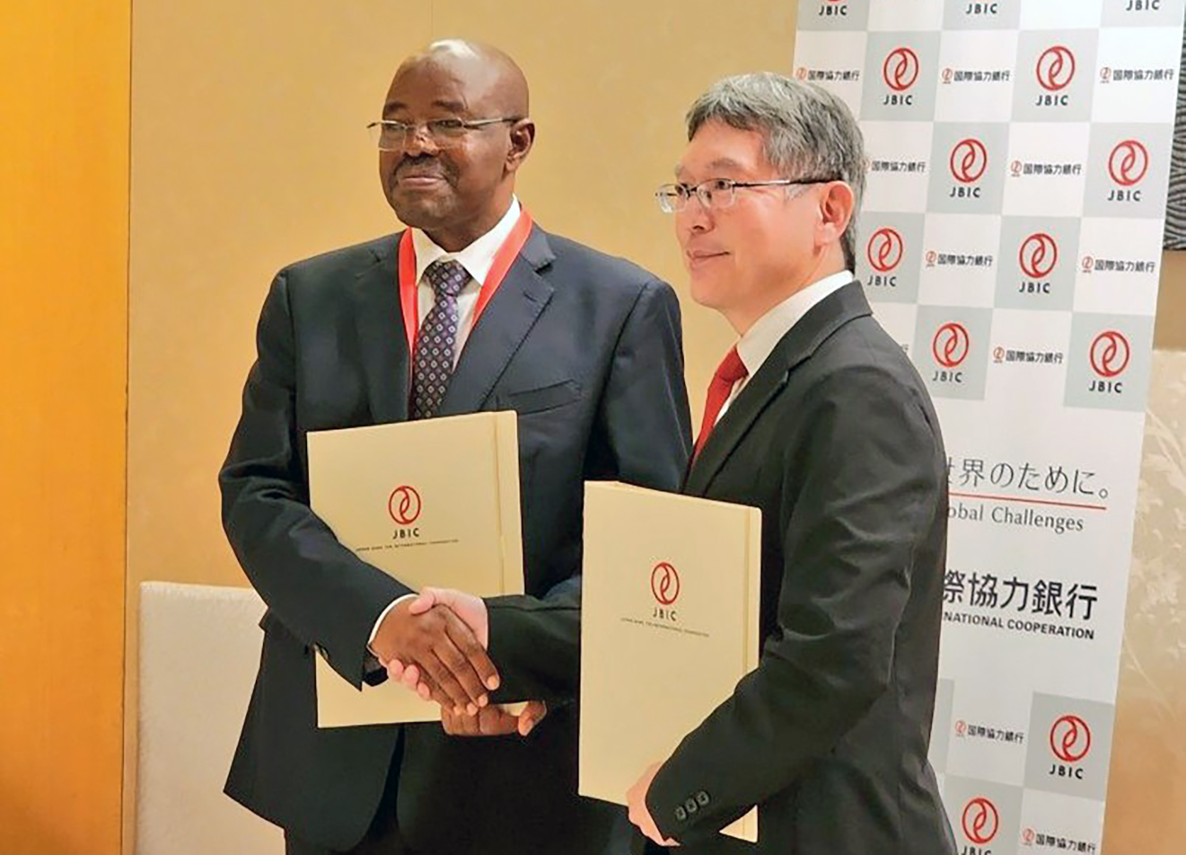 Uganda, Japanese bank sign financial cooperation deal